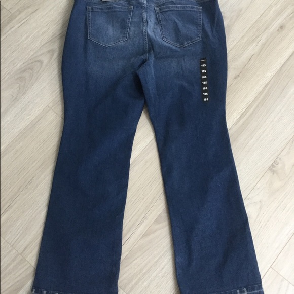Torrid Mid-rise Slim Boot Vintage Stretch Jeans NWT size 18 - Picture 7 of 10